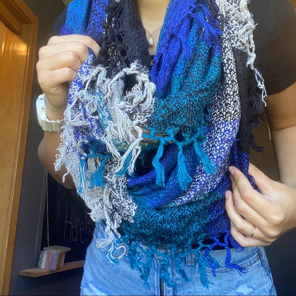 Infinity scarf
